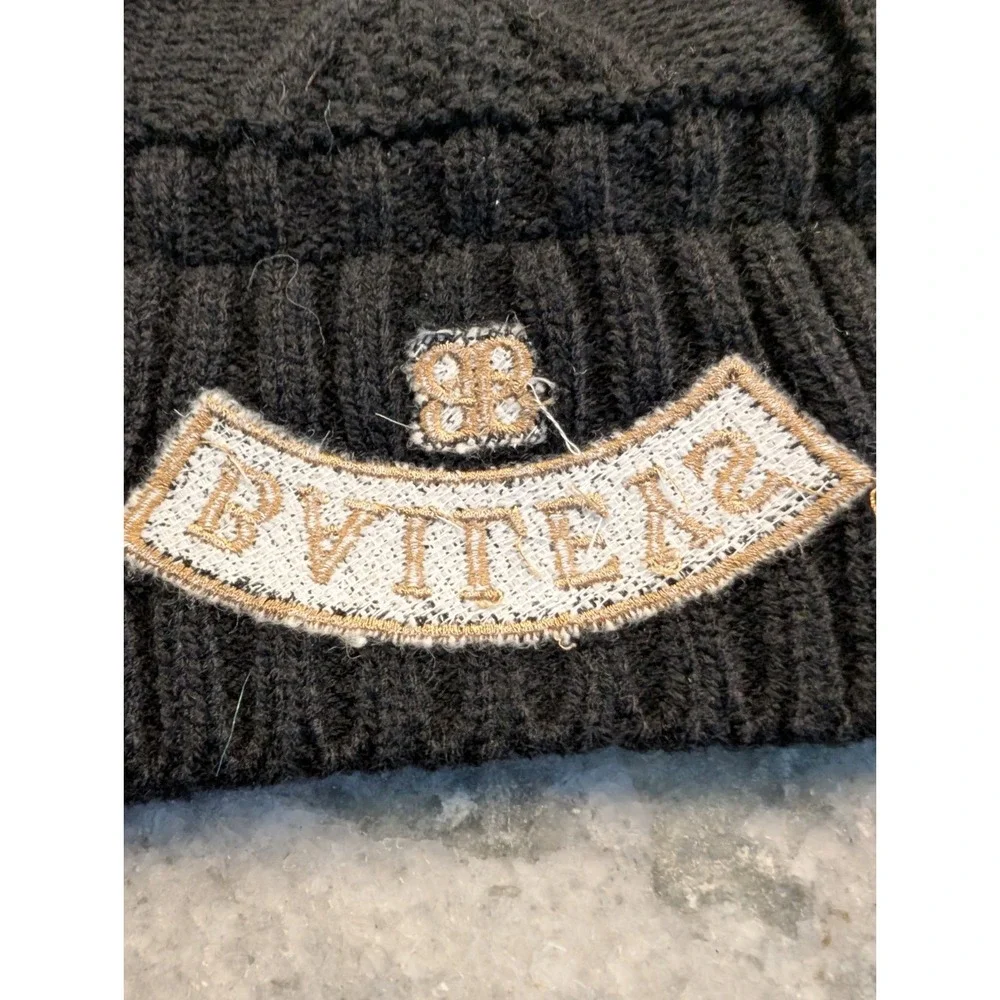 Baileys Irish‎ Cream Liqueur Winter Pom Hat